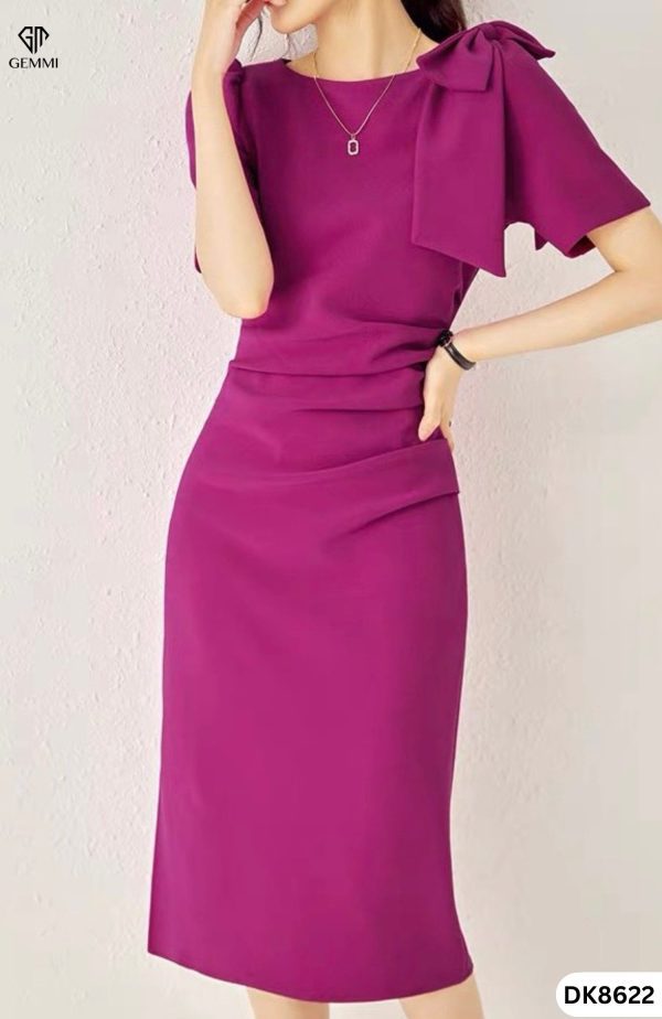 Đầm body thiết kế cổ thuyền chiết eo nơ vai Gemmi fashion, DK8622