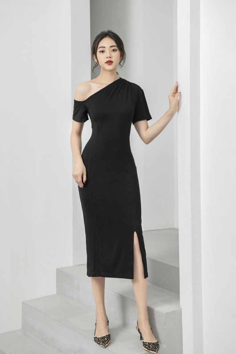 Đầm thiết kế lệch vai dáng ôm xẻ tà Gemmi fashion, DK8413