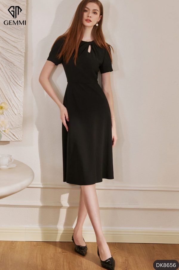 Đầm Đen Xoè Basic GEMMI Fashion, DK8657