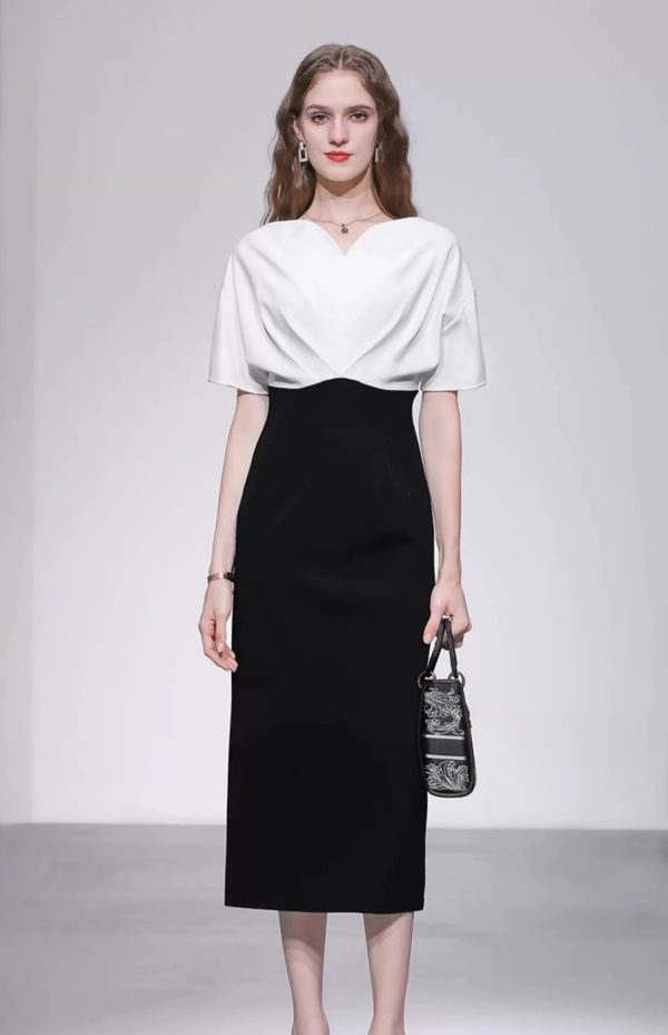 Đầm Body Đen Phối Trắng Cổ V GEMMI Fashion, DK8672