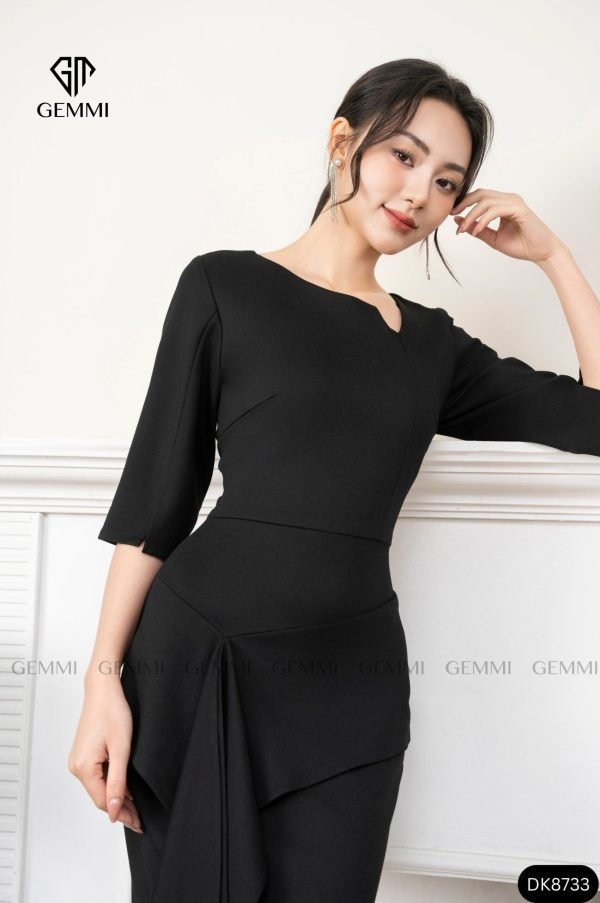 Đầm đen tay lỡ eo vạt lệch GEMMI, DK8733 - Hình ảnh 4