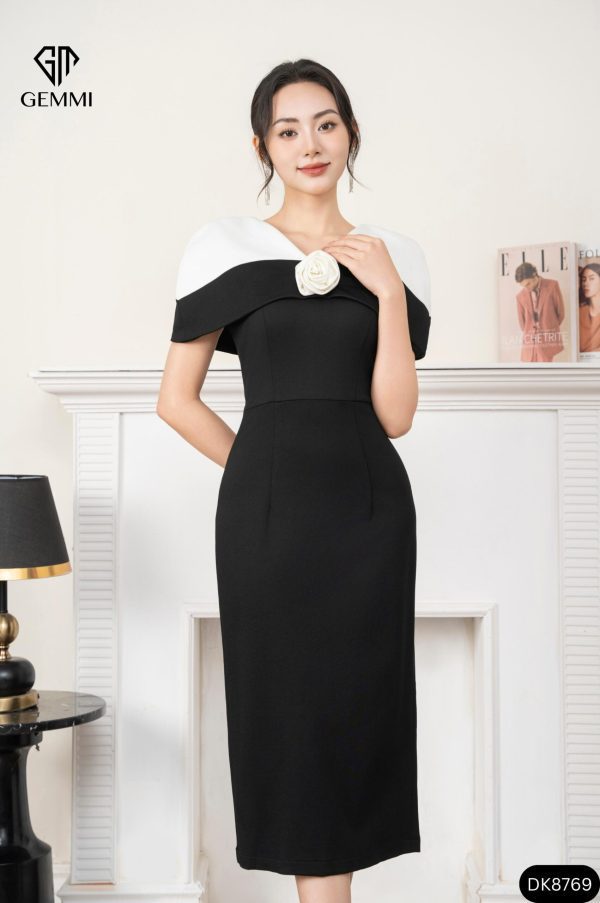 Đầm thiết kế đen phối trắng ở vai có đính hoa GEMMI, DK8769