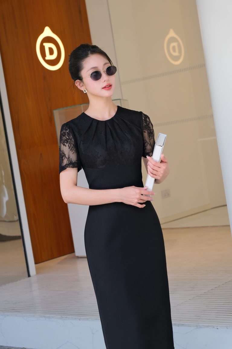 Đầm Elena Noir Lace Dress GEMMI, DK8834