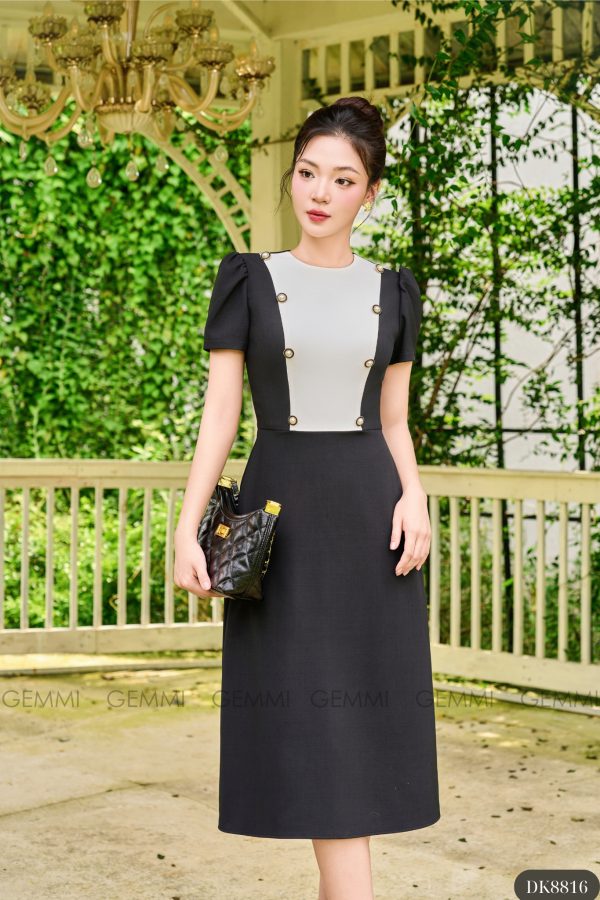 Đầm công sở midi đen phối trắng kèm charm GEMMI, DK8816 - Ảnh 2
