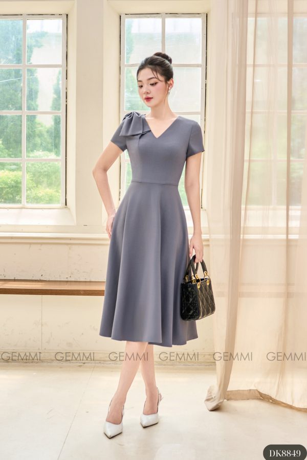 Đầm công sở, dự tiệc dáng xòe cổ V nơ vai GEMMI, DK8849