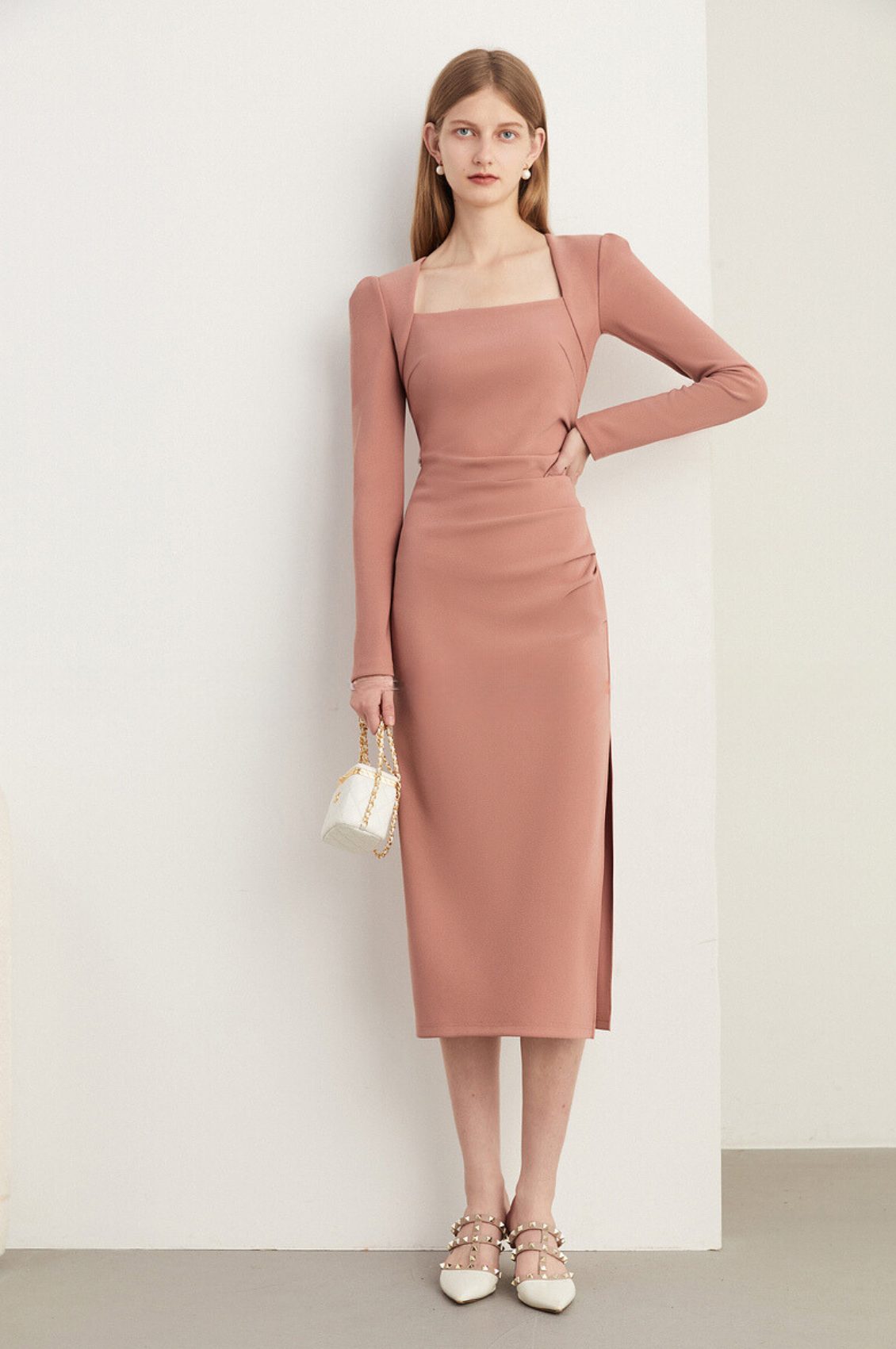 Đầm body dài tay cổ vuông GEMMI Fashion, DK8782