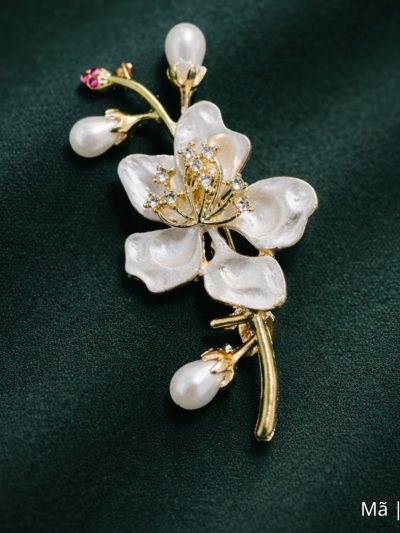 Trâm cài áo hoa mộc lan trắng đính ngọc trai thanh lịch,TC14