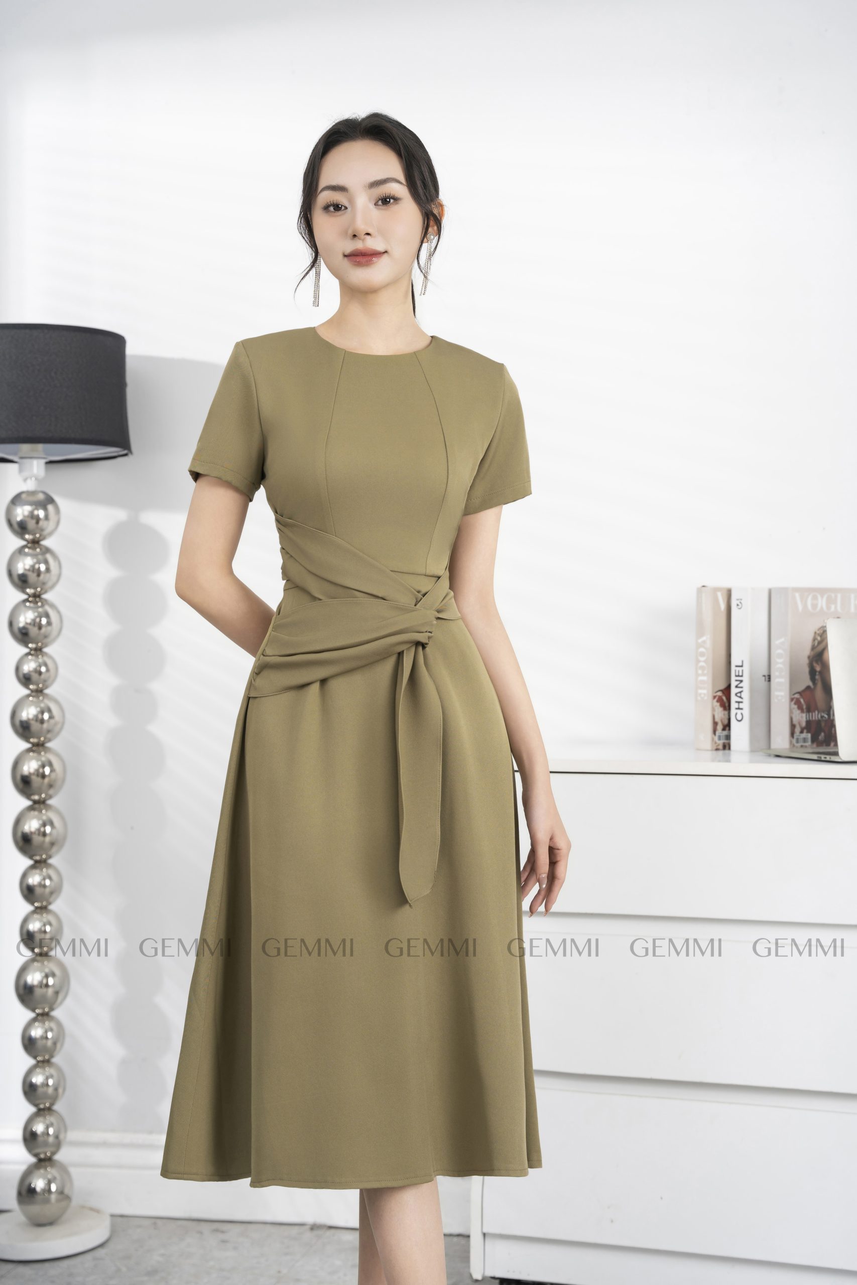 Đầm Dáng A Cổ Tròn Xoắn Eo Cao Cấp, DK8731